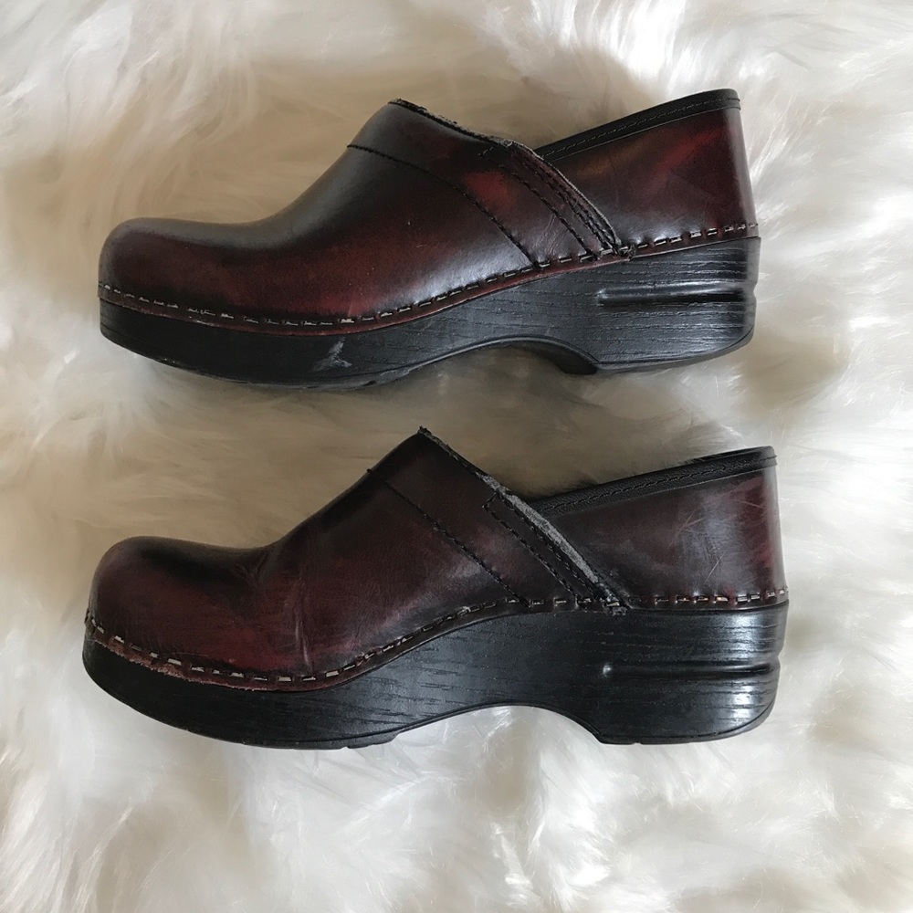 Dansko Nursing Shoe, Size 6
